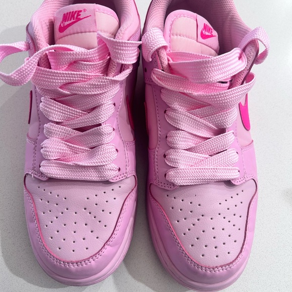 Nike Dunk Low triple pink “Barbie” sneakers- fits women sz 8.5 - Picture 9 of 11